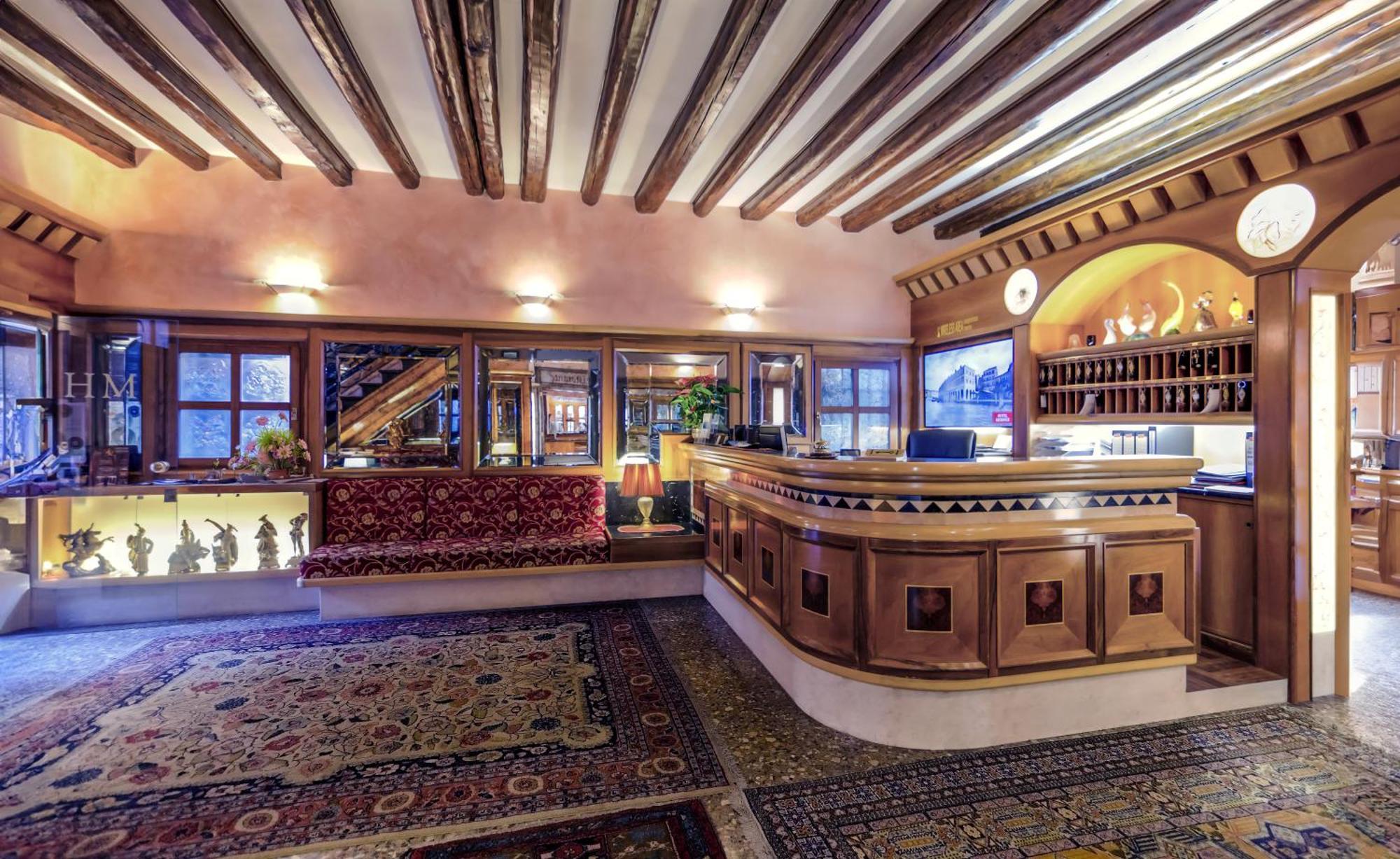 Messner Palace Venice Exterior photo